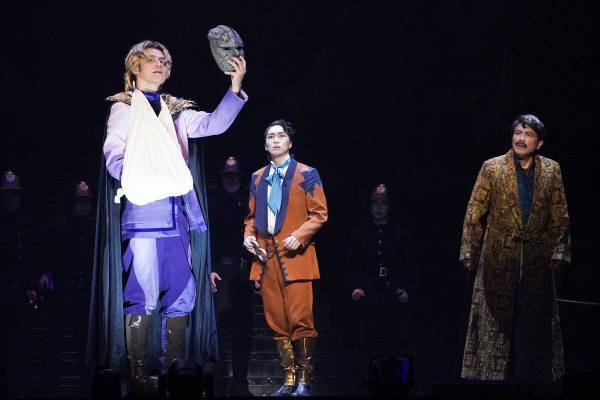 ミュージカル『ジョジョの奇妙な冒険』、名セリフが歌に! “ジョジョ”とディオめぐる重厚な人間ドラマ描く