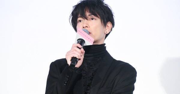 佐藤健、最近の恋愛観を分析「昔に比べて楽しいことがあふれ過ぎていて…」