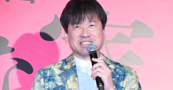 佐藤二朗、自身のうちわを持つ観客の多さにびっくり「珍しく俺のファンが!」