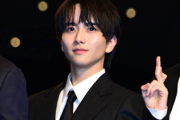 板垣李光人、“帝”役で孤独感「衣装を着ちゃうと…」