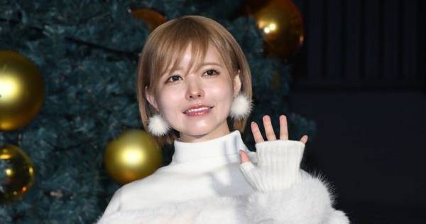 益若つばさ“全身GU”コーデに反響「センス良すぎ」「腹筋まで美しい」