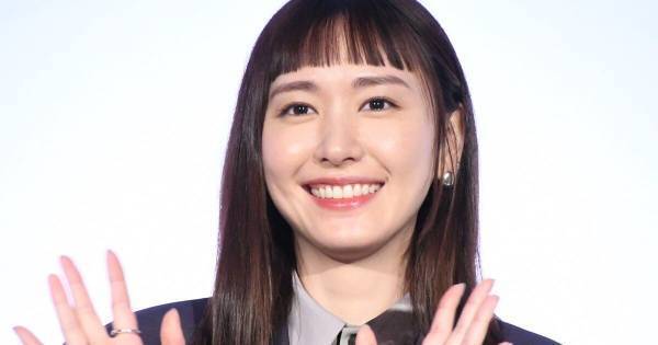 新垣結衣、オン眉パッツン前髪姿で登場 『違国日記』実写化の役作り明かす