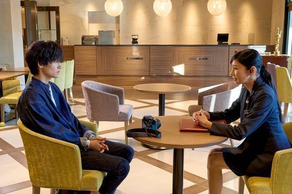 佐野晶哉&黒木瞳に、平泉成「泣かせてもらいました」『明日を綴る写真館』場面写真