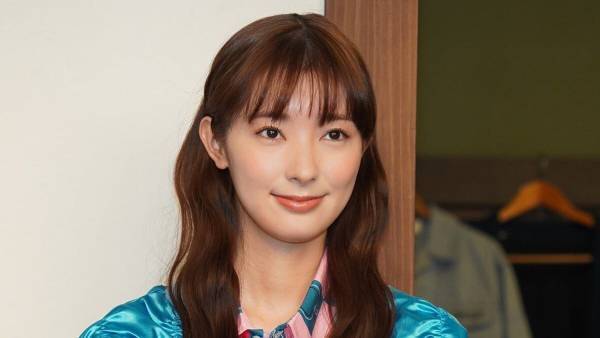 宮本茉由、幼少期“ちびまゆ”写真にファンメロメロ「天使」「すでに美人」