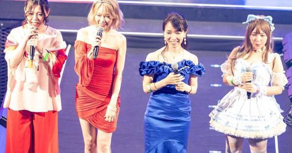 美ボディ際立つドレスや美谷間のぞくメイドコスで魅了　女性ライバーも「男祭り」会場へ