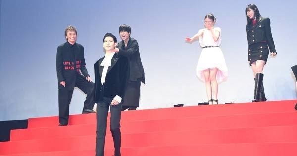 Snow Man ラウール、登場失敗で照れ笑い　1人で階段降りてしまうハプニング