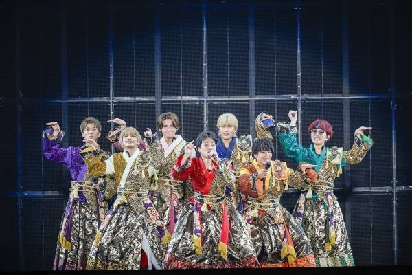 WEST.東京ドーム公演でファンのサプライズ大合唱に感激「世界一のファンの皆様」 10周年をお祝い