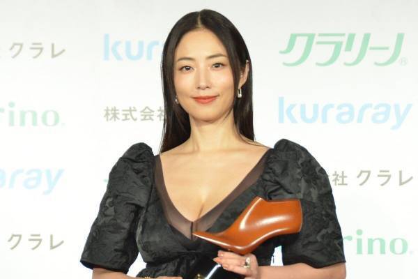 MEGUMI、谷間＆美脚を大胆披露!「美脚大賞」に驚き「まさか自分が…」