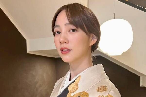 息をのむ美しさ…のん“着物姿”写真に絶賛の声「清潔感と色気が同居」「ますます見惚れました」