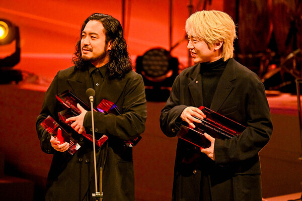 Creepy Nuts・R-指定、MAJ授賞式で「ヒップホップを始めた中学生の頃…」