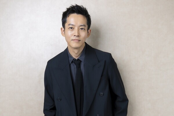 松坂桃李、寺尾聰との共演で味わった“初めての感覚”「こんなに感情があふれてくるような経験は…」