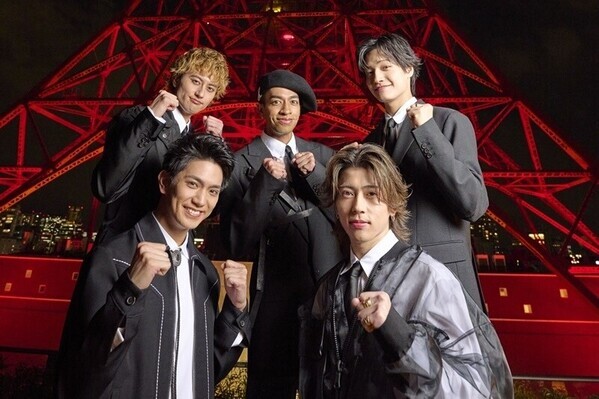 Aぇ! group、タワージャックに大興奮! 1stアルバムの魅力もアピール「名刺代わりにぴったりな名盤」