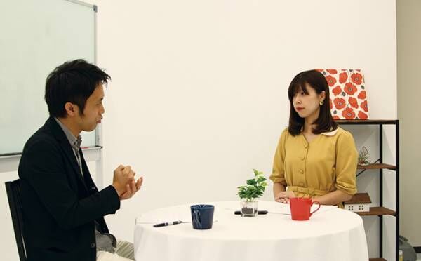 「人との距離感がわからない…」有村藍里の悩みに占いで回答！【有村藍里×Hoshi「はじめての手相占い」】vol.2