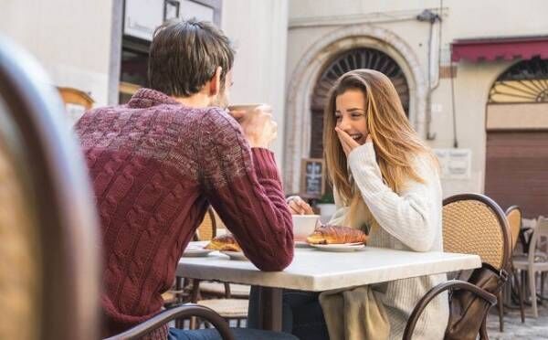 気になる彼と会話を続けるならこのネタを！天気の話題はNG？その理由は…