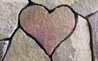 1月4日「石の日」は良縁祈願の効果が高まる？神社で2020年、恋愛運UPの願掛けを