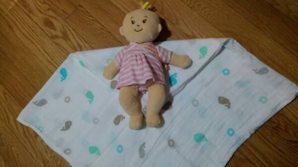 正しいおくるみの巻き方って 基本巻き 半ぐるみ おひなまき あなたはいくつ知っている おくるみの巻き 方いろいろ 17年11月14日 ウーマンエキサイト 2 2