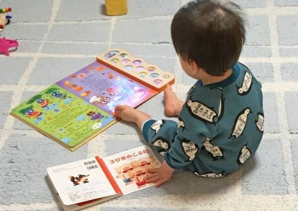 《絵本を読もう！》1歳〜2歳児向け、言葉や音楽を学べる知育絵本のおすすめは？
