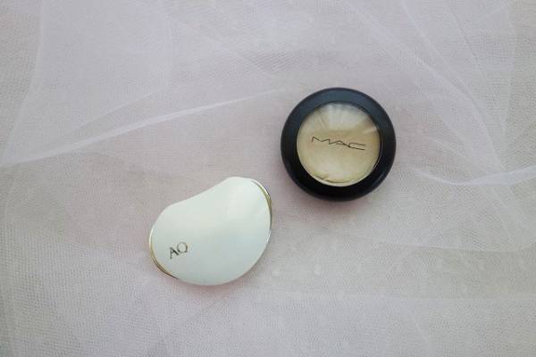 おすすめのアイシャドウベースと使い方