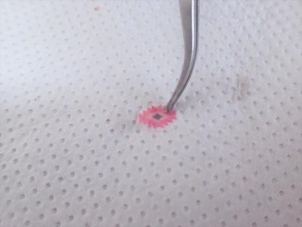 ウォーターネイルシールの使い方【マニキュアでセルフネイル】