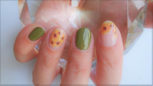 ウォーターネイルシールの使い方【マニキュアでセルフネイル】