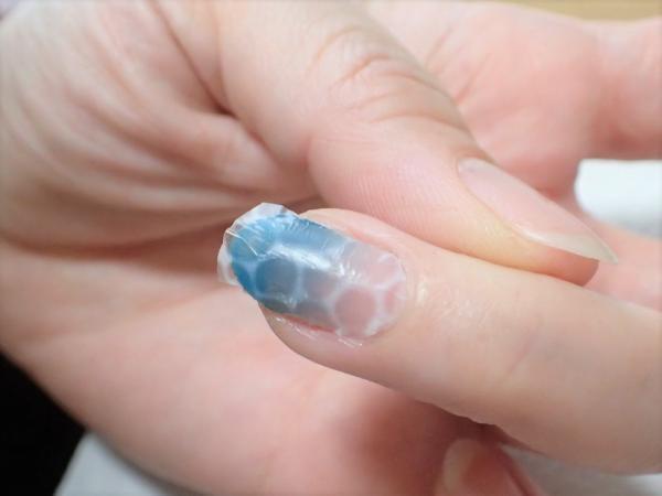 ウォーターネイルシールの使い方【マニキュアでセルフネイル】