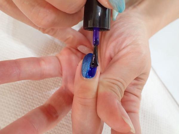 アビスカラーネイルの簡単なやり方【マニキュアでセルフネイル】