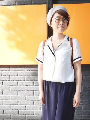 【おしゃれびとスナップ #９】小物使いが巧みなマリンルックで“大人の休日”