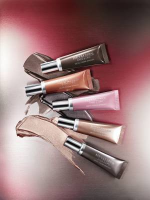 ディオールの秋コレクション、テーマは「逆説的でアバンギャルドな美しさ」