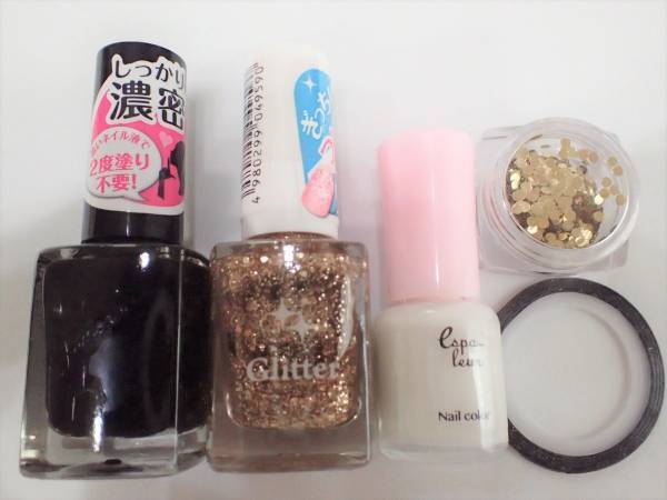 スポーティーミックスネイルの簡単なやり方【マニキュアでセルフネイル】