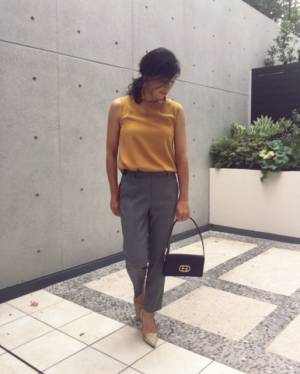 １枚で旬コーデ。UNIQLOグレンチェックパンツがあればいい