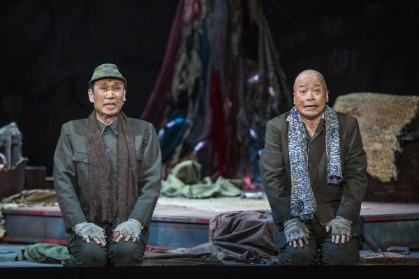 戦争という時代にも笑いを生み出そうとした人間の喜劇「円生と志ん生」