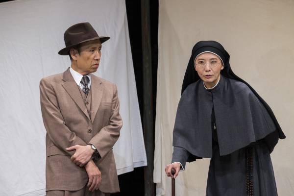 戦争という時代にも笑いを生み出そうとした人間の喜劇「円生と志ん生」