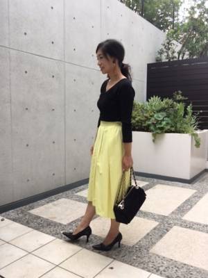 UNIQLOリブバレエネックTでつくる、大人フェミニンコーデ