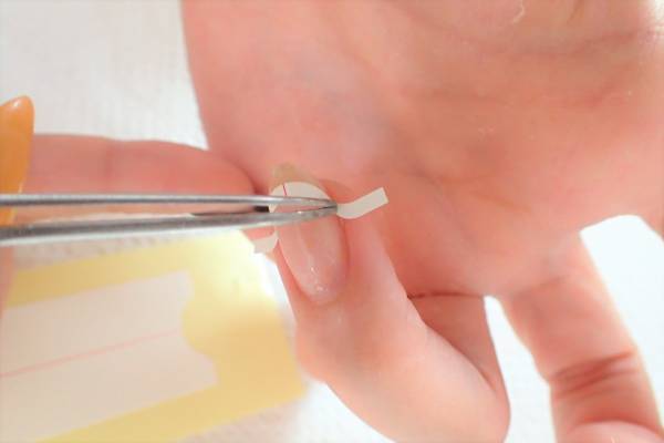 ハロウィンネイルの簡単なやり方【マニキュアでセルフネイル】