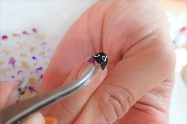 ハロウィンネイルの簡単なやり方【マニキュアでセルフネイル】