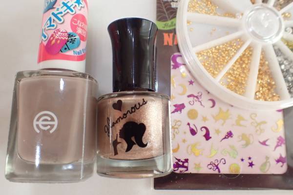 ハロウィンネイルの簡単なやり方【マニキュアでセルフネイル】