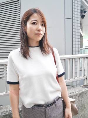 【おしゃれびとスナップ #16】素材と柄を変えるだけで、たちまち秋コーデに