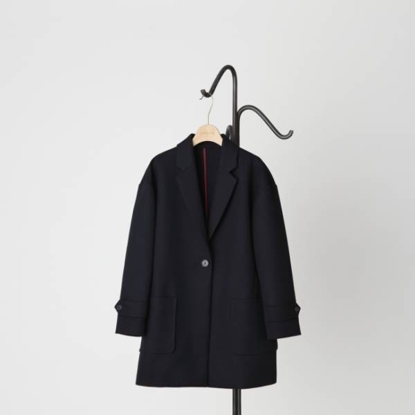 コットン100%なのに撥水性を備えた、優秀チェスターコート