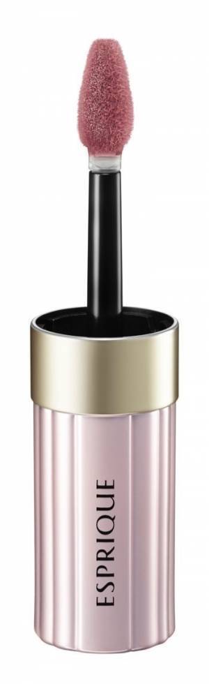 チップでまぶたにひと塗りでOK。目元輝くリキッドアイカラー