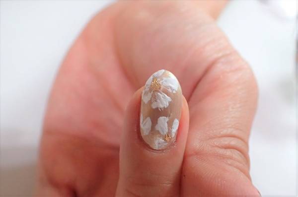 レトロモダンフラワーネイルの簡単なやり方【マニキュアでセルフネイル】
