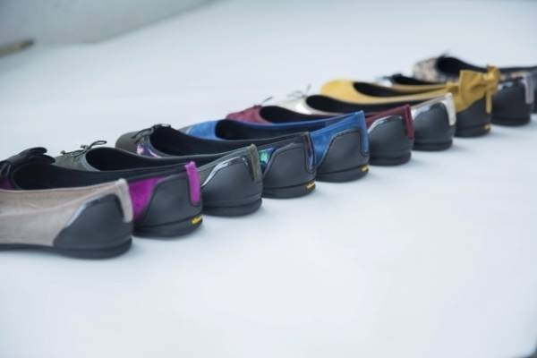 かかとが脱げにくい、足にやさしいパンプスブランド「FAON」