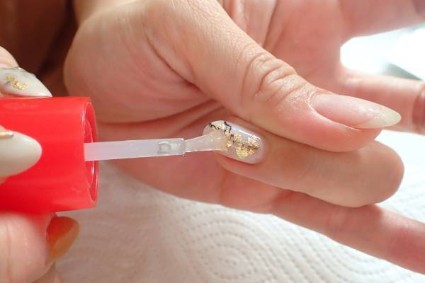 大理石ネイル（秋ver.）の簡単なやり方【マニキュアでセルフネイル】