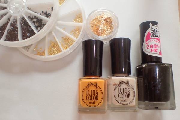 大理石ネイル（秋ver.）の簡単なやり方【マニキュアでセルフネイル】