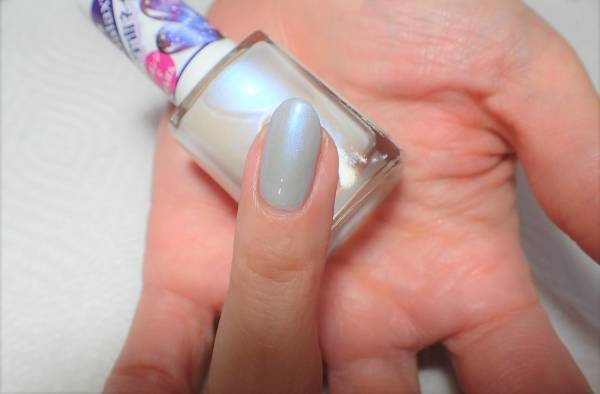 偏光パールネイルの簡単なやり方【マニキュアでセルフネイル】