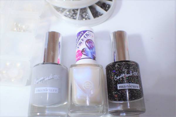 偏光パールネイルの簡単なやり方【マニキュアでセルフネイル】