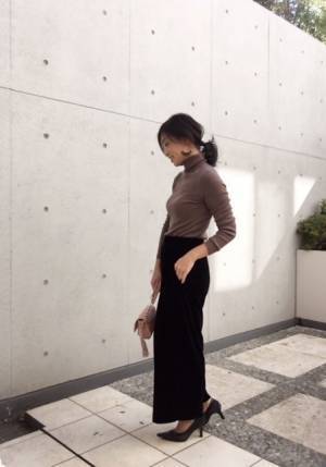 UNIQLOベロアパンツは今秋、「上品カジュアル」派の味方です