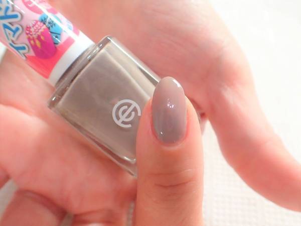 ニットネイルの簡単なやり方【マニキュアでセルフネイル】