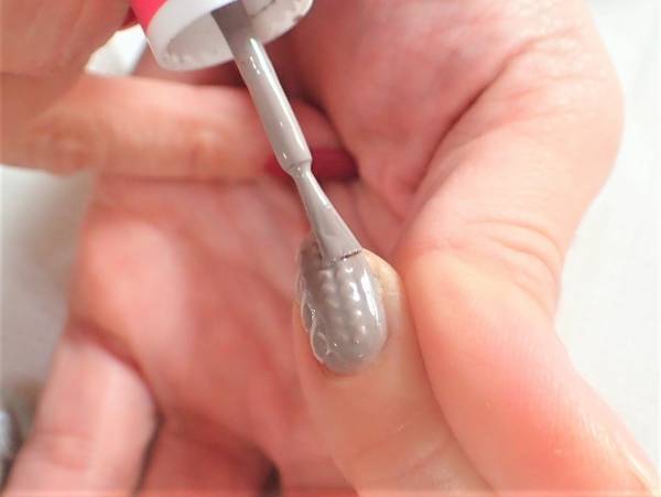 ニットネイルの簡単なやり方【マニキュアでセルフネイル】