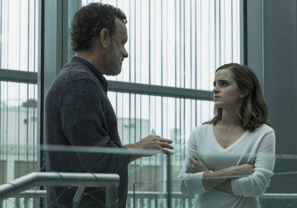 映画『ザ・サークル』に考える、未来のSNS社会の光と影- 古川ケイの「映画は、微笑む。」#28