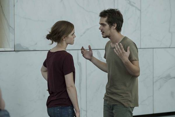 映画『ザ・サークル』に考える、未来のSNS社会の光と影- 古川ケイの「映画は、微笑む。」#28